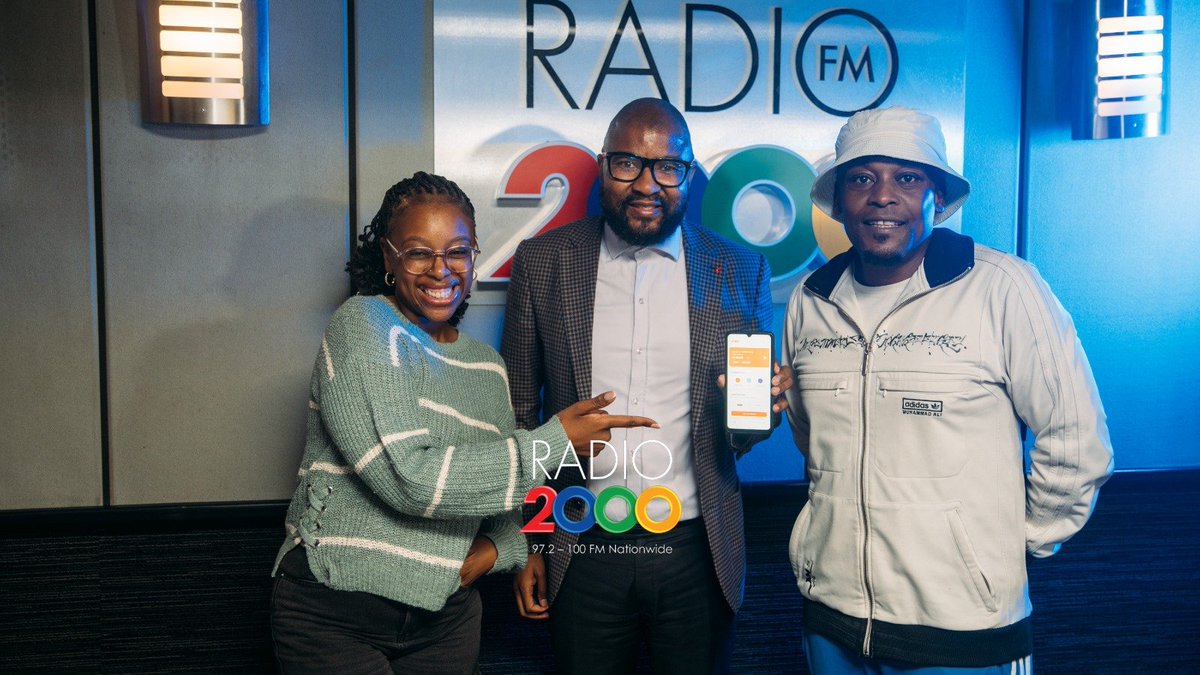 Radio2000_ZA's tweet image. #TheDriveConnection| Happy Wednesday!!! We’ve got the perfect mix to ease you into the evening – join the ride🔥🔥🔥

@isaacgampu @Mnisi__weMvula @LonwaboMiso