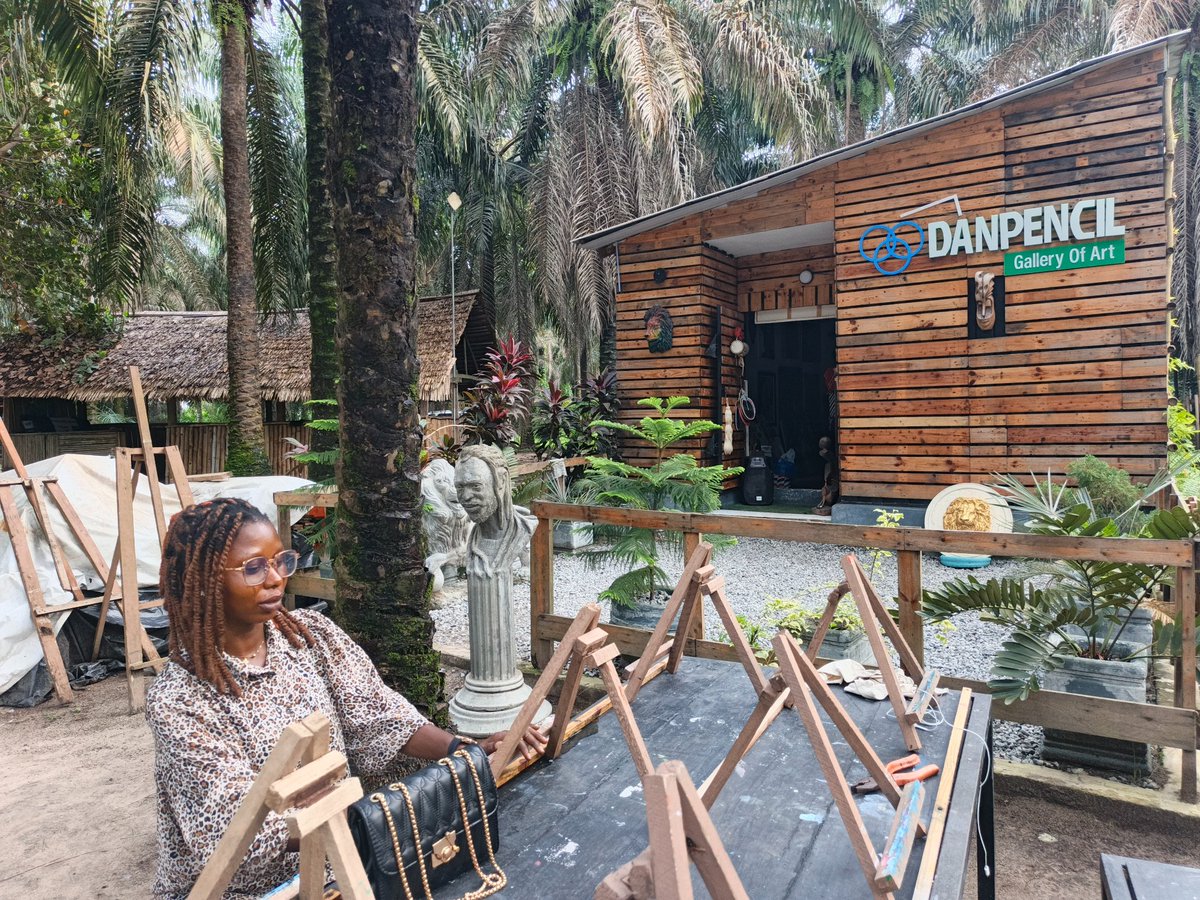 newness_isAstar's tweet image. 1/2
Tech Is Not About Knowing Everything  It’s About Knowing How to Find Answers.

Even professionals Google things daily. What matters is your ability to research and solve problems.
💡 Practical Habit:
When stuck, search smarter: use phrases like “how to fix [error message]”