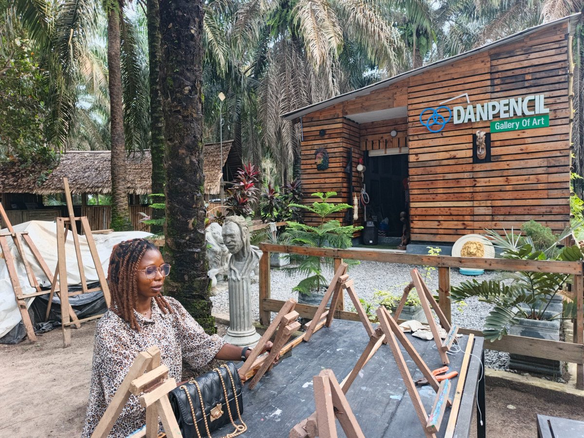 newness_isAstar's tweet image. 1/2
Tech Is Not About Knowing Everything  It’s About Knowing How to Find Answers.

Even professionals Google things daily. What matters is your ability to research and solve problems.
💡 Practical Habit:
When stuck, search smarter: use phrases like “how to fix [error message]”