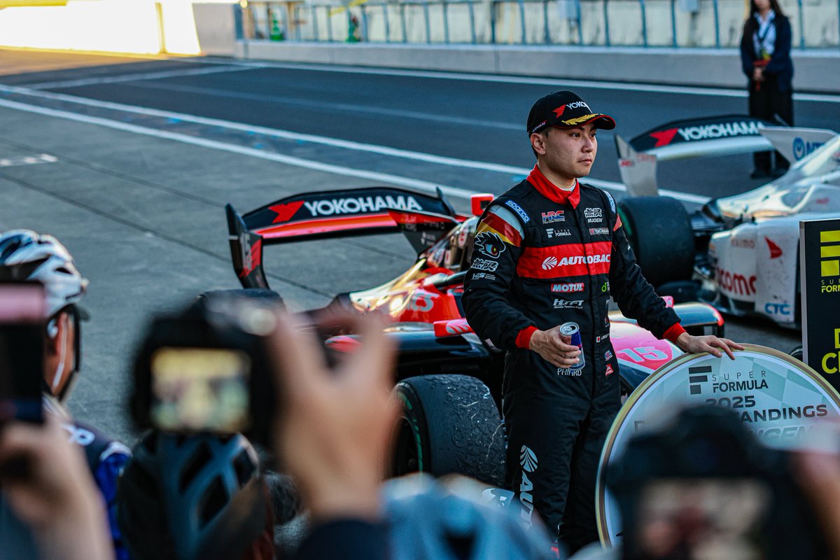 gekirinxx's tweet image. 2025.11.23
SUPER FORMULA 2025 Season
Series Champion
#15 TEAM MUGEN
#岩佐歩夢 選手(@ayumuiwasa_cars)
#SFormula #SFgo