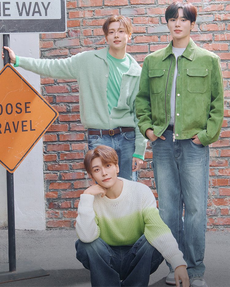 sanguwont's tweet image. ️️️️ ️️
Flawless skin meets spring style. The trio trusts 𝗕𝗥𝗜𝗡𝗚𝗚𝗥𝗘𝗘𝗡 to keep their skin glowing on the go. Which green look is your favorite?
️️️️ ️️