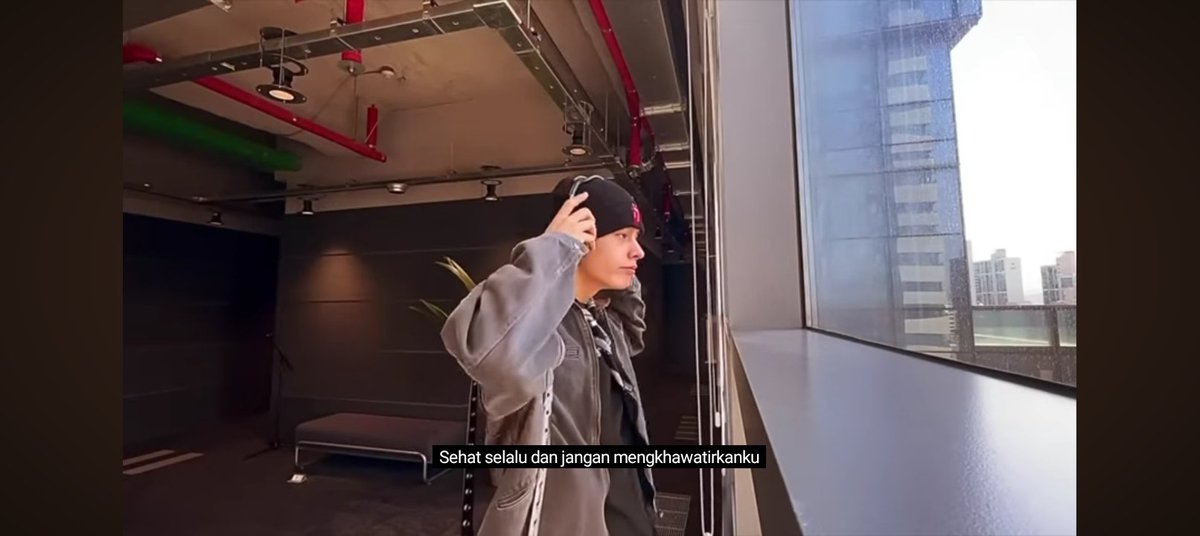 JAMES_IDN's tweet image. Proud of you, James 🥹❤️‍🩹

#JAMES #제임스 #CORTIS #코르티스 #COER #코어