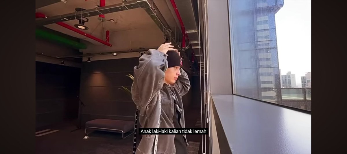 JAMES_IDN's tweet image. Proud of you, James 🥹❤️‍🩹

#JAMES #제임스 #CORTIS #코르티스 #COER #코어