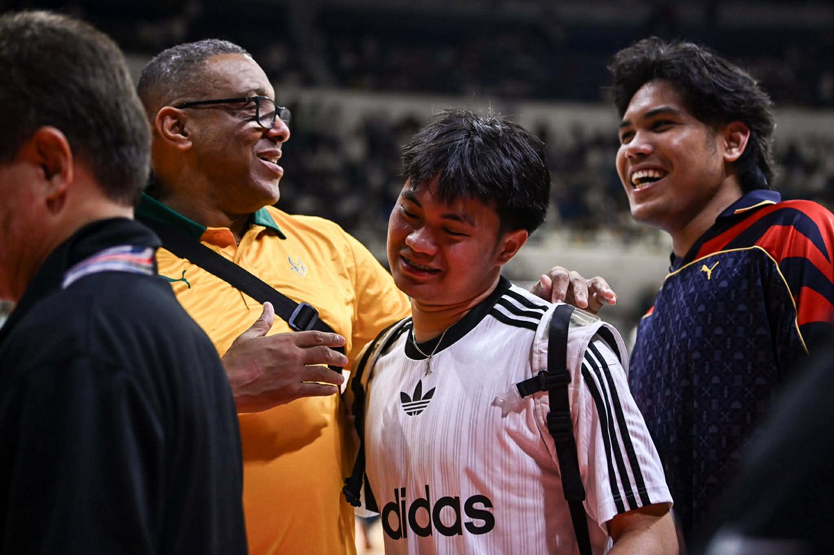 GAME PHOTOS: #UAAPSeason88 Men’s Basketball Tournament Round 2 - ATENEO Blue Eagles vs DLSU Green Archers (Nov 26, 2025)

Full album: facebook.com/share/p/1Ac7RH…

📸: Nicole Hernandez/UAAP Season 88 Media Team

#StrengthInMotionHopeInAction