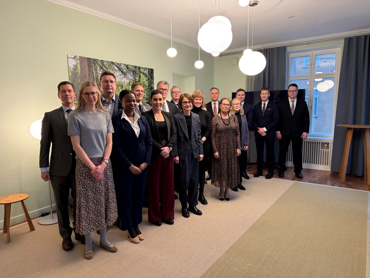 gcsp_alumni's tweet image. We are sincerely thankful to the Embassy of Switzerland in Finland for their generous support and for hosting the #GCSPGANN2025 at their premises! 🇫🇮🌍

A heartfelt thank you to all the #GCSPAlumni who joined us in #Helsinki!