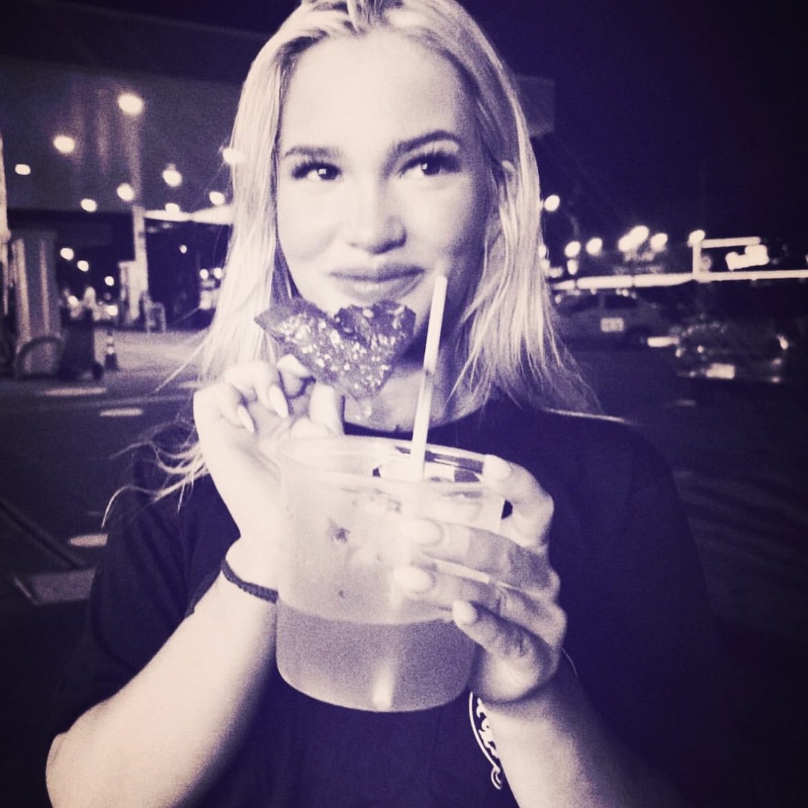 300899bot's tweet image. aoife from joey’s pov.