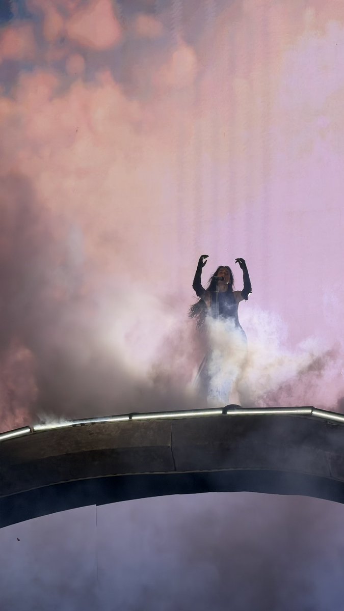 modeloderadio's tweet image. dua lipa en lima