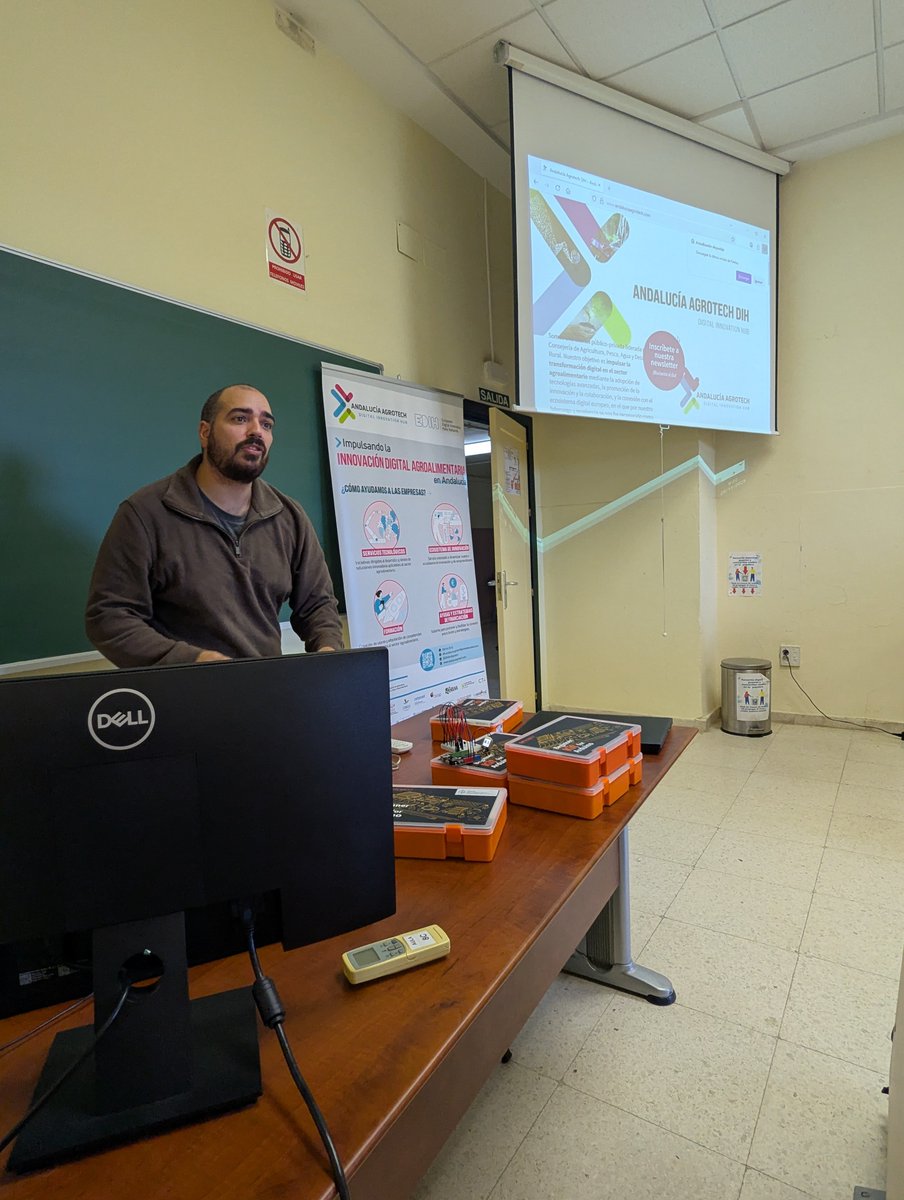 SmartBioLab's tweet image. 👏¡Así fue nuestro taller en #ETSIA de #UniSevilla ayer, trabajando con arduino!

Con un grupo muy activo que quiso venir a ver, tocar, manipular y sacarle el máximo partido a una tecnología que ya se utiliza en el sector #agro 

Léenos en LinkedIn 👉shorturl.at/Yjcau