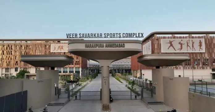 🚨 HISTORIC INDIA TO HOST 2030 COMMONWEALTH GAMES

Amdavad (Ahmedabad) has been formally ratified as the host city for the Centenary Commonwealth Games 2030 a massive moment for India’s rise as a global multi-sport powerhouse.

And in a stunning cultural moment 20 Garba dancers