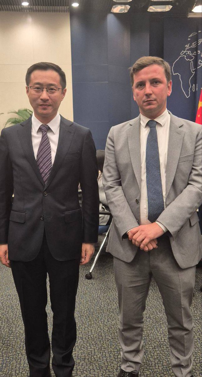 🇯🇵🇨🇳Vous êtes un traître qui soutient la propagande du PCC et qui agit contre les intérêts de la France et je vais le démontrer.

Selon votre logique, le Japon menace la Chine avec des missiles qui ont 50km de portée. Alors que la Chine est à 400km de l'île de Yonaguni. 

Pire