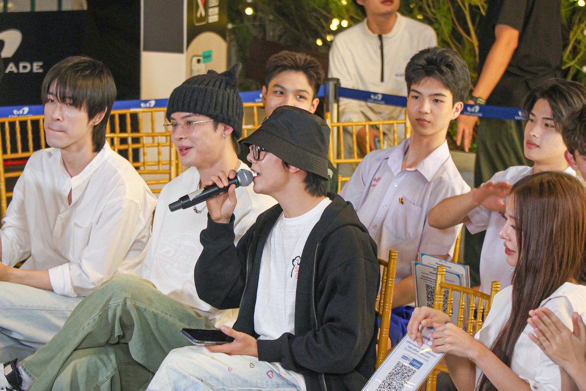 #บิลลี่เบ้บ ในงาน IDOLFACTORY &amp; ESPLANADE RATCHADA ช่วยเหลืออุทกภัย 

#IDFxESPLANADEช่วยเหลืออุทกภัย  #idolfactoryTH #EsplanadeRatchada #Entertainmentdestination