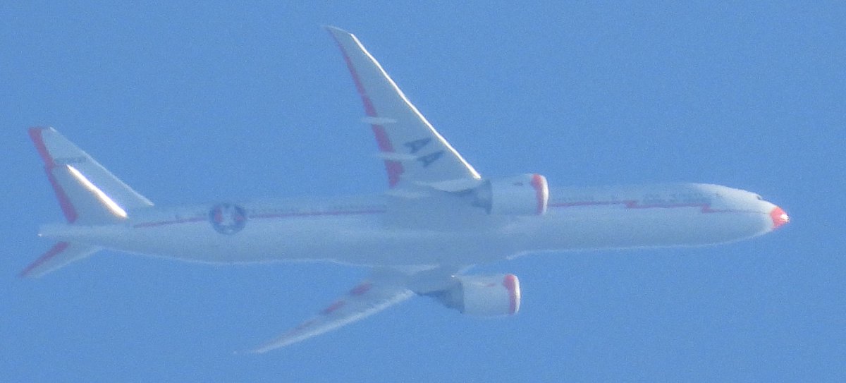 DAviation17's tweet photo. Heres my very first sighting of @AmericanAir Flagship Livery Boeing 777-300ER (N735AT) "Flagship DFW" on its Maiden Flight AA80 to (LHR) 🇬🇧 from (DFW) 🇺🇸 on 23/11/25 over Wolverhampton West Midlands UK. #Aviation #Planespotting #Americanairlines #N735AT #Flagship #AA80 #B777 https://t.co/fMC73XkZhj