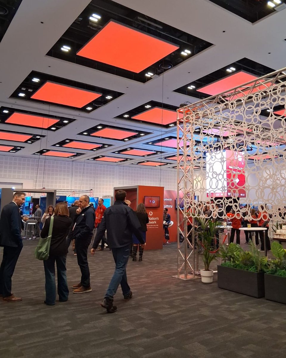 GlobalWelsh's tweet image. 🏴󠁧󠁢󠁷󠁬󠁳󠁿 GLOBALWELSH AT WALES TECH WEEK 2025 🏴󠁧󠁢󠁷󠁬󠁳󠁿 

On 24th - 25th November, the GlobalWelsh team had the pleasure of attending Wales Tech Week at ICC Wales. It was an energising two days of networking and connecting with inspiring businesses.

#WeAreTheGlobalWelsh #WalesTechWeek