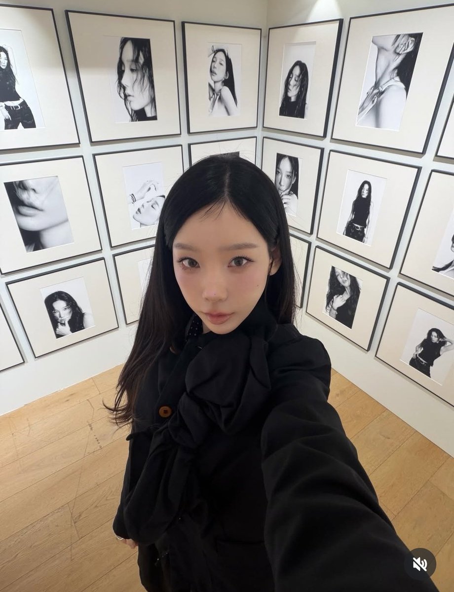 imnotrondy's tweet image. ela debutando um novo rosto no meio de seus rostos antigos é uma gênia te amo mamãe