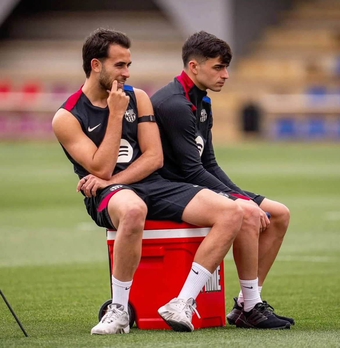 pauuumartinezz's tweet image. Capitanes.