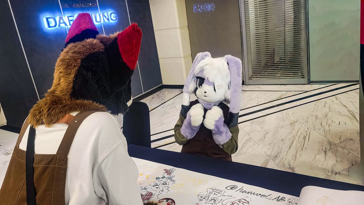 Moro_Lastplush's tweet image. 나?
나는 직원이 아닌데.. 

🐶: @Keinunt

📷: @Cookie_sy
✂️: @HarangE_G 

#FursuitEveryday 
#FURSTCLASS