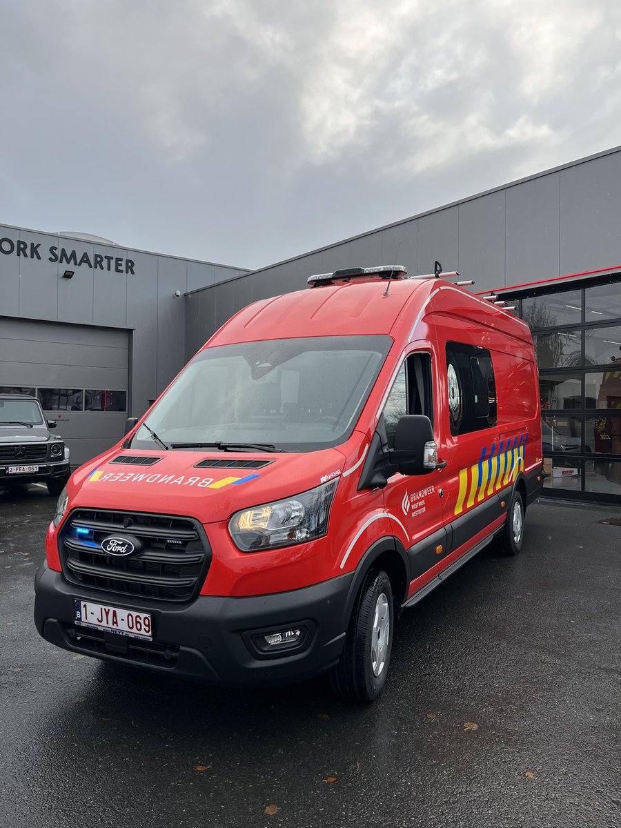 Deze namiddag werd een nieuwe materieelwagen afgeleverd. Het voertuig heeft de roepnaam L486 en krijgt post  Westouter als standplaats.