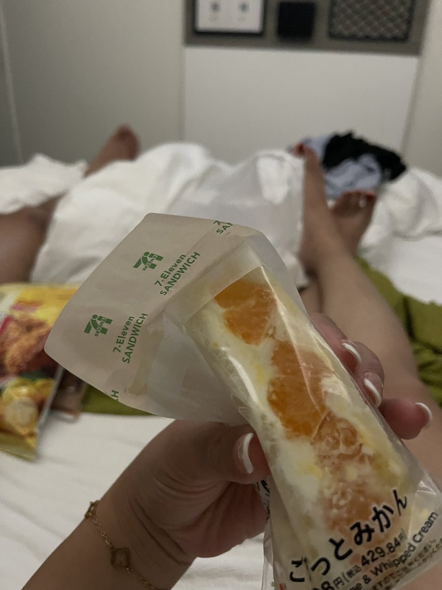 Yoh. These convenience store snacks will be the death of me 😭😭😭