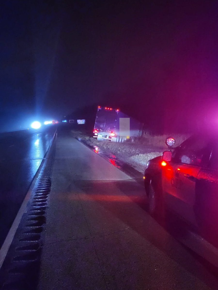 OPP_ER's tweet photo. #GrenvilleOPP officers responded to a tractor trailer in the ditch last around 7pm on #HWY401 wb near Augusta Twp. The 39 yr old driver blew approx twice the legal limit and was charged with #ImparedDriving. Thankfully, no one was injured! Impaired driving is never worth the risk #DriveSober @maddcanada ^ac
