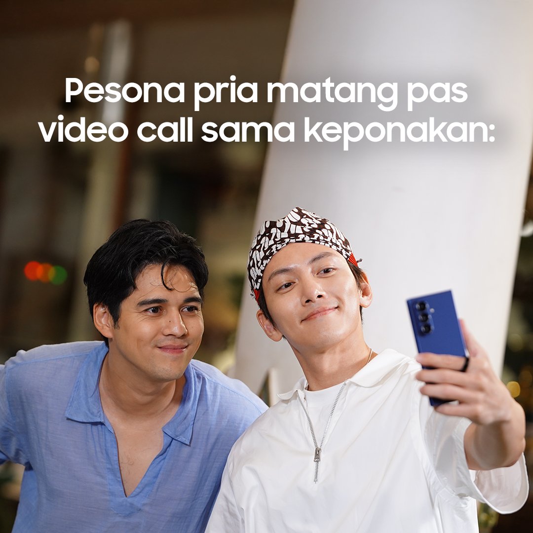 samsungID's tweet image. REPLY ❤️ kalau pria ganteng, lucu, dan murah senyum itu bernama Ji Chang Wook. 😻Penasaran liat Babang Ichang ngapain aja bareng #TeamGalaxy di Indonesia? 👀

Kita punya pilihan buat kamu lewat utas ini! 🤳👇

#GalaxyZFold7 #AbracadabraOnViu #GalaxyZFlip7 #ExploreGalaxyWay