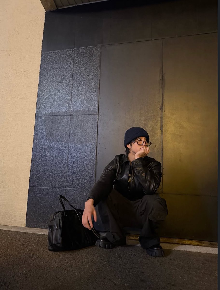 ApolloxProject's tweet image. MILO🪽—

Sometimes you just need a walk with someone who knows you best to put life into perspective—

Pfft, who am I KIDDING. He was only there to keep me from causing TROUBLE.
(@BUNN13B000)