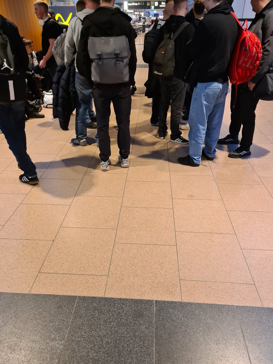 Europa aways med drengene🔥
#Midtjylland 🇩🇪✈️🇮🇹