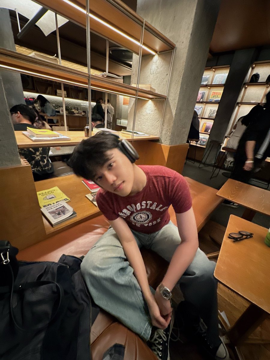 pengwinningg's tweet image. Thank you BATAK