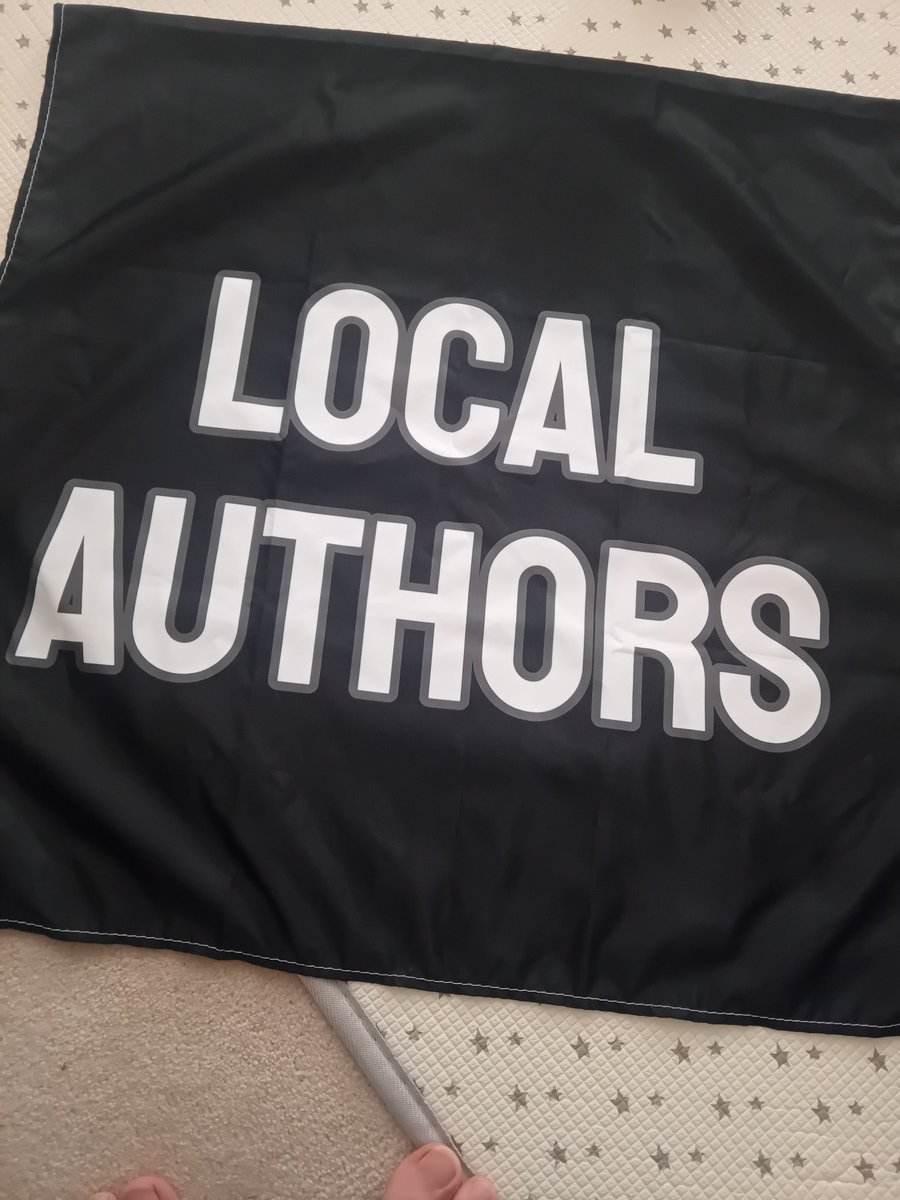 lhallwriter's tweet image. The table runner has arrived! 

Looking forward to my first ever in-person author event next month!