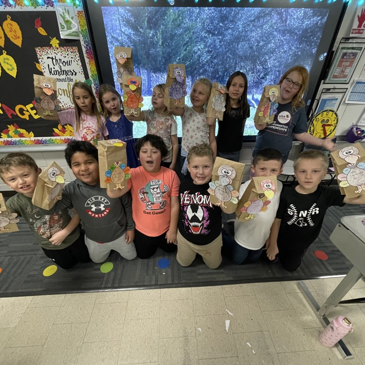 🦃 Turkey puppets with Mrs. Whitman's 2nd graders!

Happy Thanksgiving!