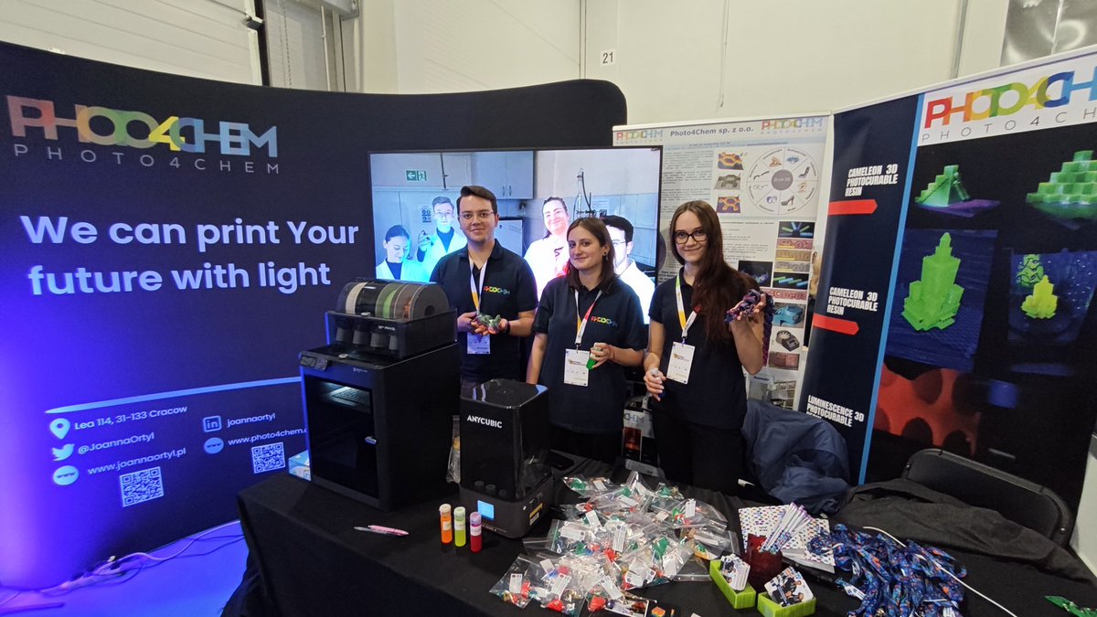 Today, I had the pleasure of taking part in the University Festival at <a href="/ExpoKrakow/">EXPO Kraków</a>. It was a great opportunity to encourage new students to join <a href="/pk_wiitch/">WIiTCh PK</a>. Visit our booth again tomorrow to discover the secrets of 3D printing and grab some gifts!
#OrtylPhotoLab #3DPrinting