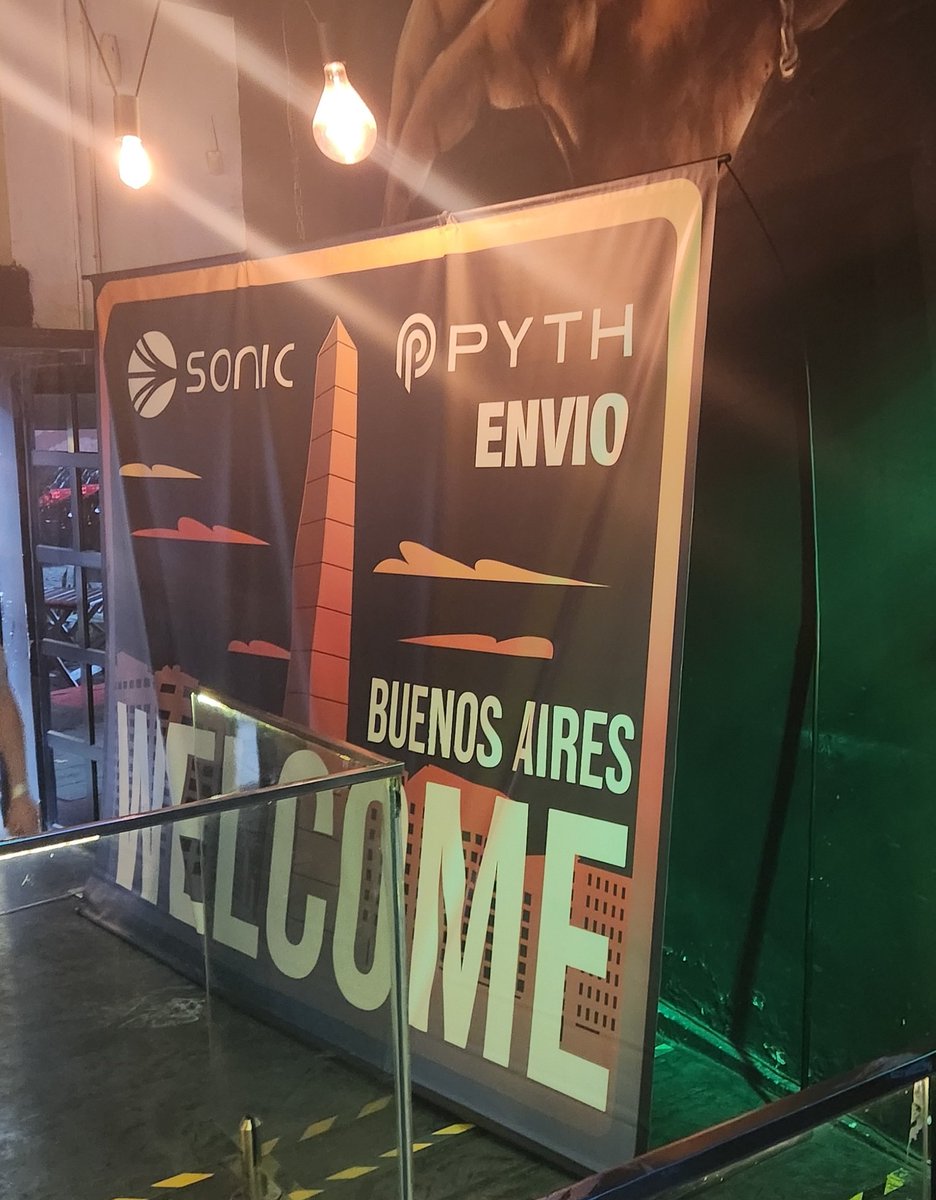 Darviridis's tweet image. I was very glad to meet the @SonicLabs at #Devconnect. I&apos;m looking forward to long-term cooperation! @SonicWorldHQ @AVKhatibi