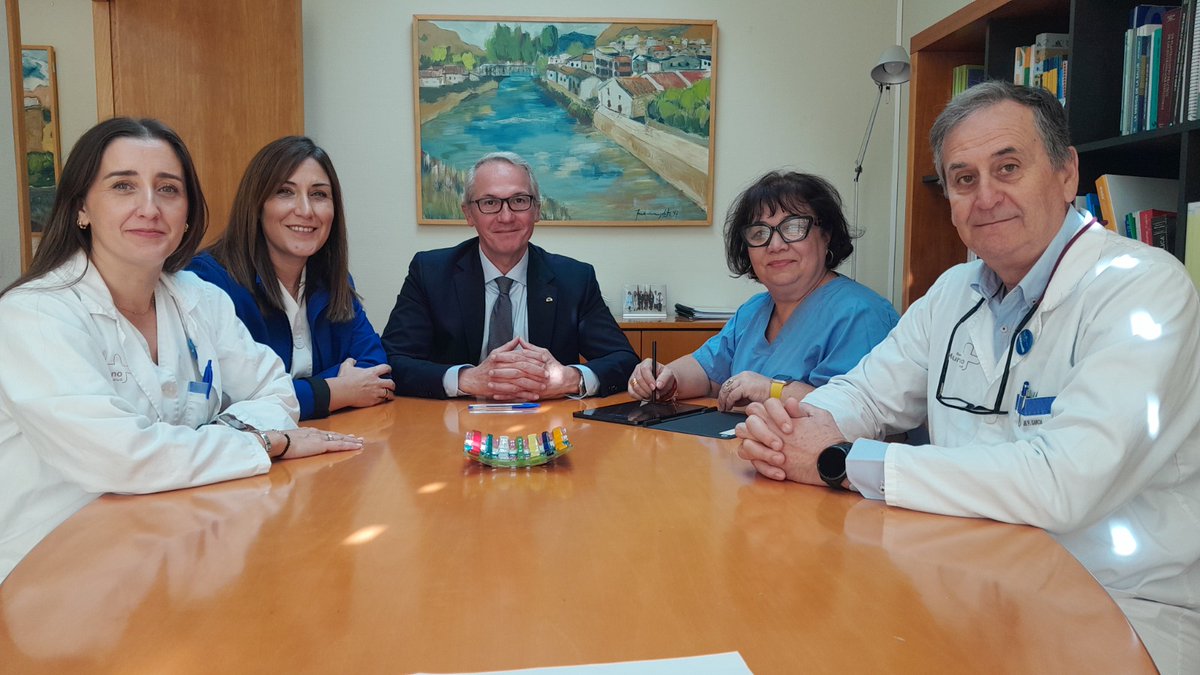 Area9VegaAlta's tweet image. 🏥 Nuevas #supervisoras de Área en @Area9VegaAlta:

✅️ #PlantaQuirúrgica, María Trinidad Alcaraz

✅️ #Cuidados, Isabel Salinas

📷 Con el gerente, @DiosCanovas, y director y subdirectora de Enfermería, José Francisco García y María Isabel Martínez.

@Murciasalud