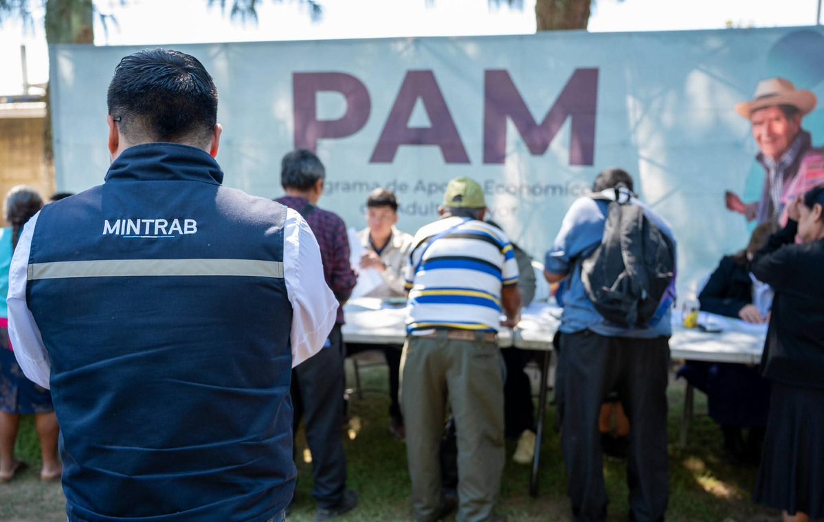 MINTRABAJOGuate's tweet image. 👵🏽👴🏼 🎉
📢 En el marco del Día Nacional del Adulto Mayor, se llevó a cabo una jornada de servicios dirigidos a las personas mayores en Quetzaltenango.

#AlPuebloDignoSeLeResponde #PAM
 #AdultoMayor #Quetzaltenango