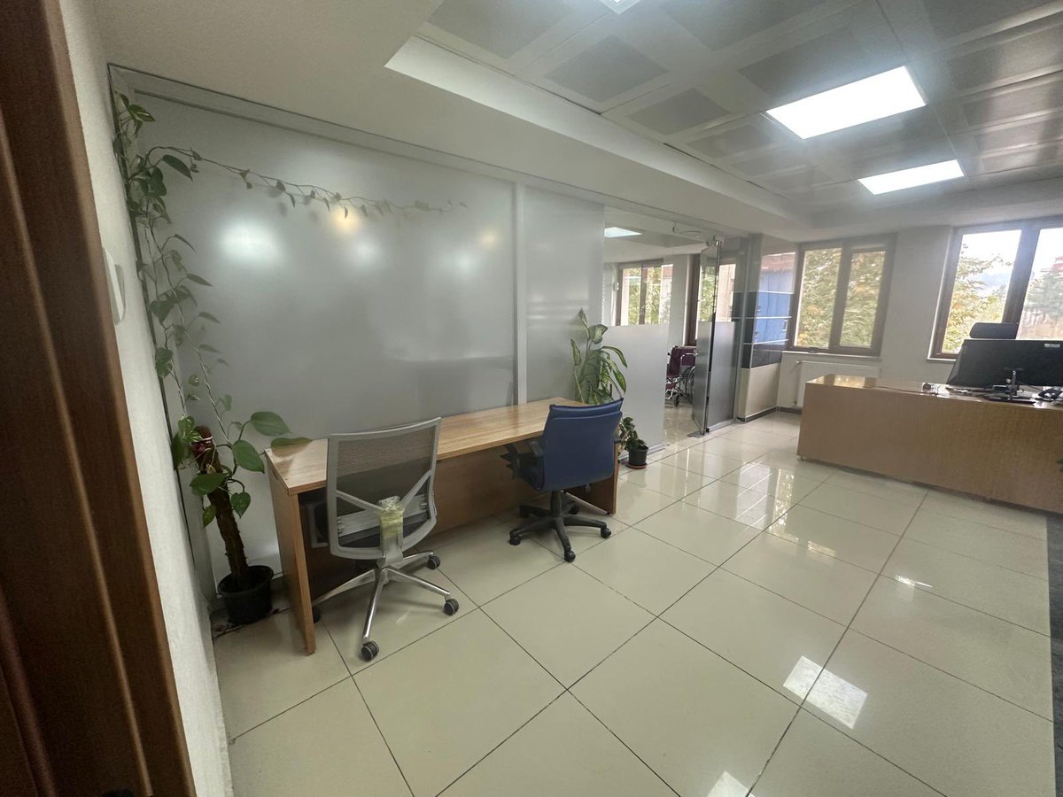 Baro Başkanımız Av. Abdulhamit ÇAKAN ve Yönetim Kurulu üyelerimiz, Batman Tapu Müdürü Sn. Bestami GÜRBÜZ’ü ziyaret etti. Ziyarette, tapu uygulamaları ve mevcut işleyiş hususları istişare edilerek; daha önceki görüşmelerimiz neticesinde meslektaşlarımızın kullanımına sunulan tapu