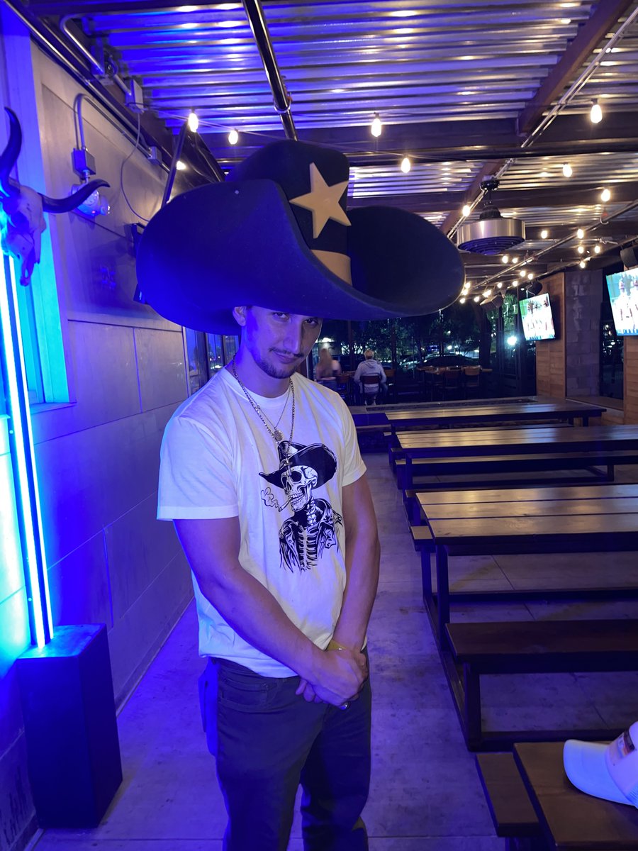 foleyranch tweet media