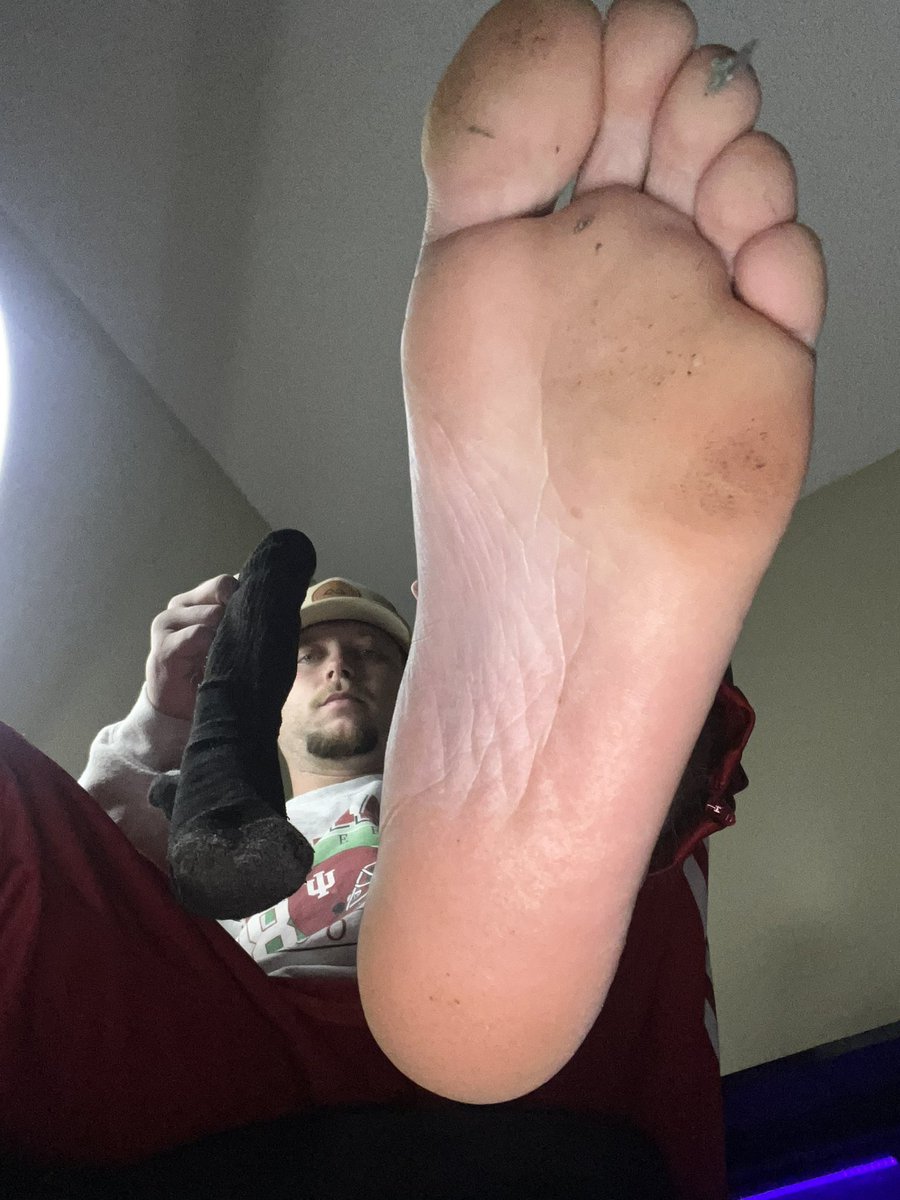 Which one of you f4gs are going to get the enjoyment out of these blue collar feet #feetfetish #findom #cashpig #paypigtwt #FinDom
