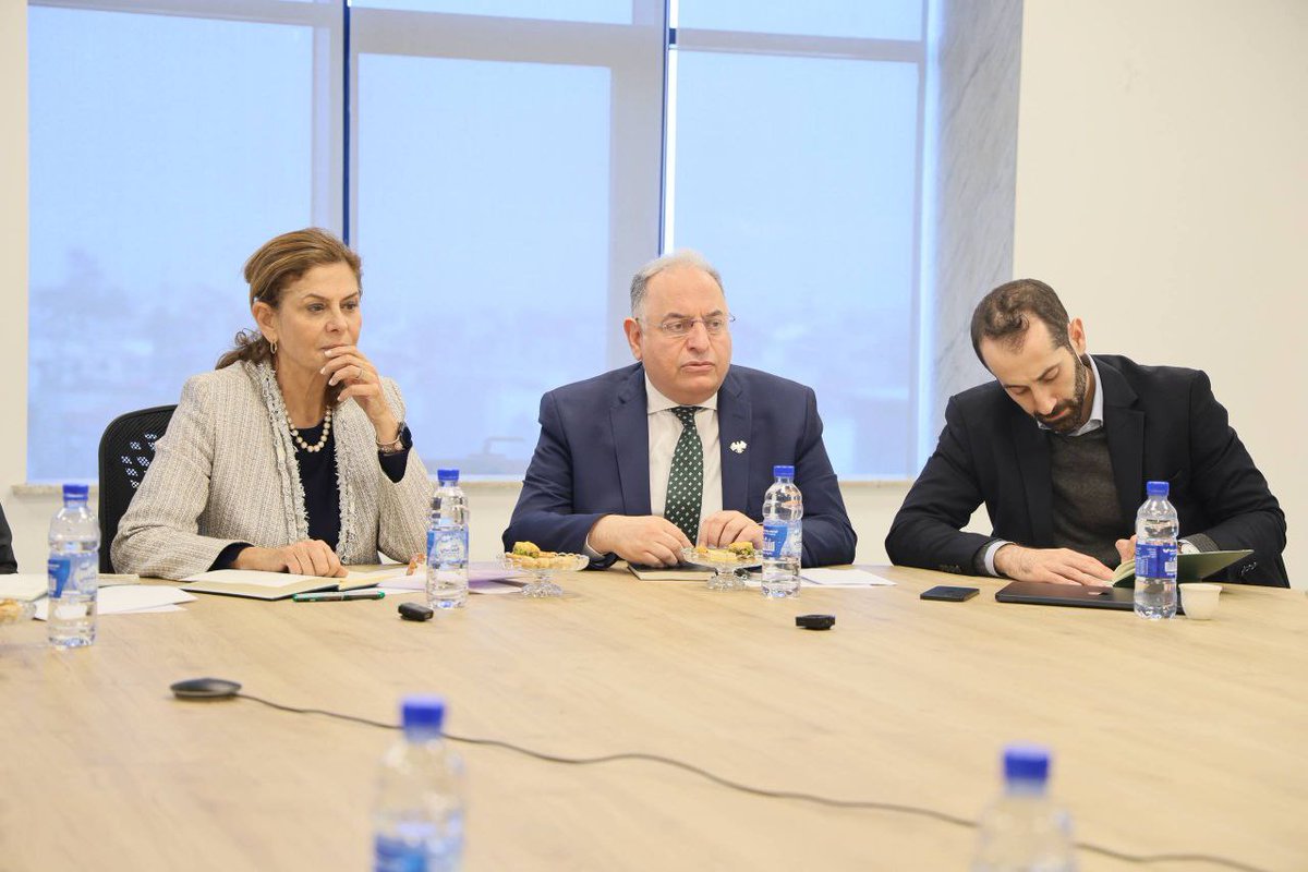 SyMOSAAL's tweet image. وزيرة الشؤون الاجتماعية تبحث مع البنك الدولي تعزيز برامج الحماية الاجتماعية  

استقبلت وزيرة الشؤون الاجتماعية والعمل السيدة &quot;هند قبوات&quot;، السيد &quot;أوغو جنتليني&quot; المسؤول عن برامج المساعدات الاجتماعية في البنك الدولي ، وذلك بحضور وزير المالية السيد &quot;محمد يسر برنية&quot;.