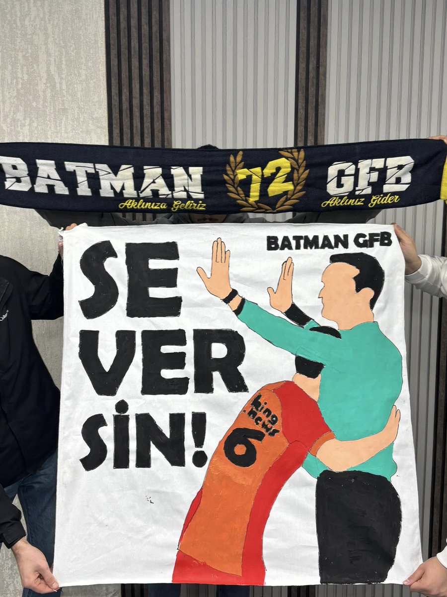 Heryerde haykıracağız 📣
Gözünüze gözünüze sokacağız

ÇOK DAHA YÜKSEK SESLE! 🔊
SEN ŞİKENİN ADI ! 

#Fenerbahçe 
#GençFenerbahçeliler