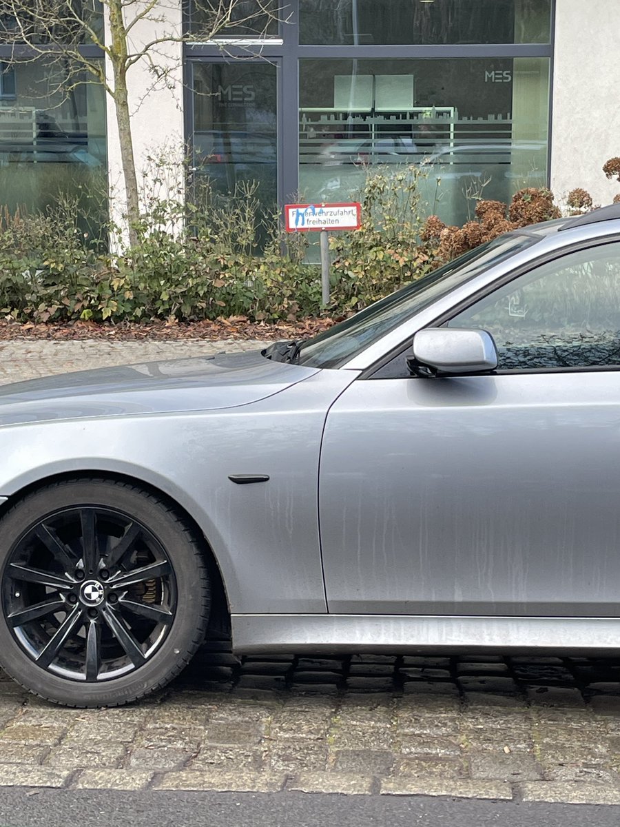 BikerPankow's tweet image. TOLL! Durch neue Methoden der Führerscheinprüfung können jetzt auch Leute, die nicht lesen können, den Führerschein erwerben. #Pankow #Ossietzkystraße