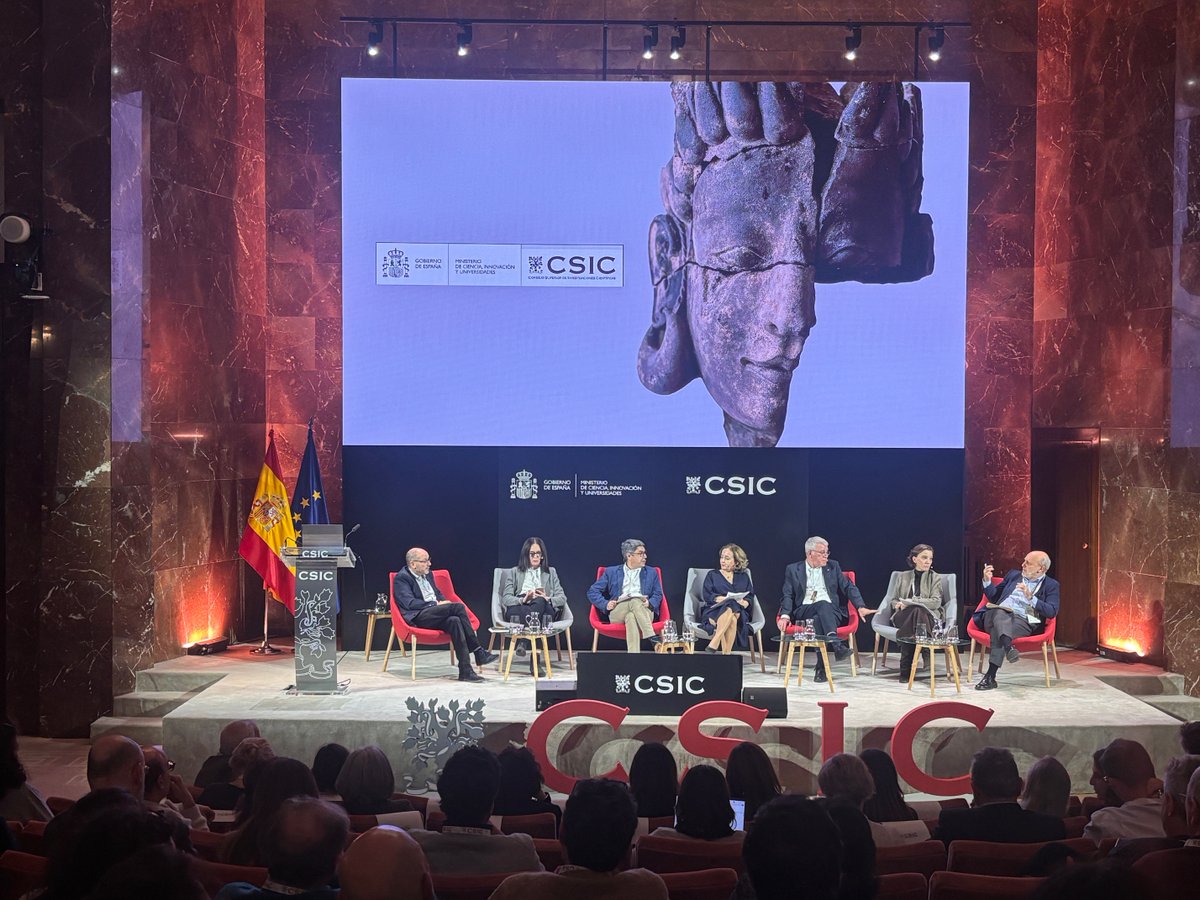 CSICasturias's tweet image. La delegada y las direcciones de los centros e institutos del CSIC en Asturias asistieron en Madrid a la reunión de equipos directivos del CSIC.
Objetivo:reforzar su estrategia institucional y científica, abordando retos clave para el futuro de la investigación.