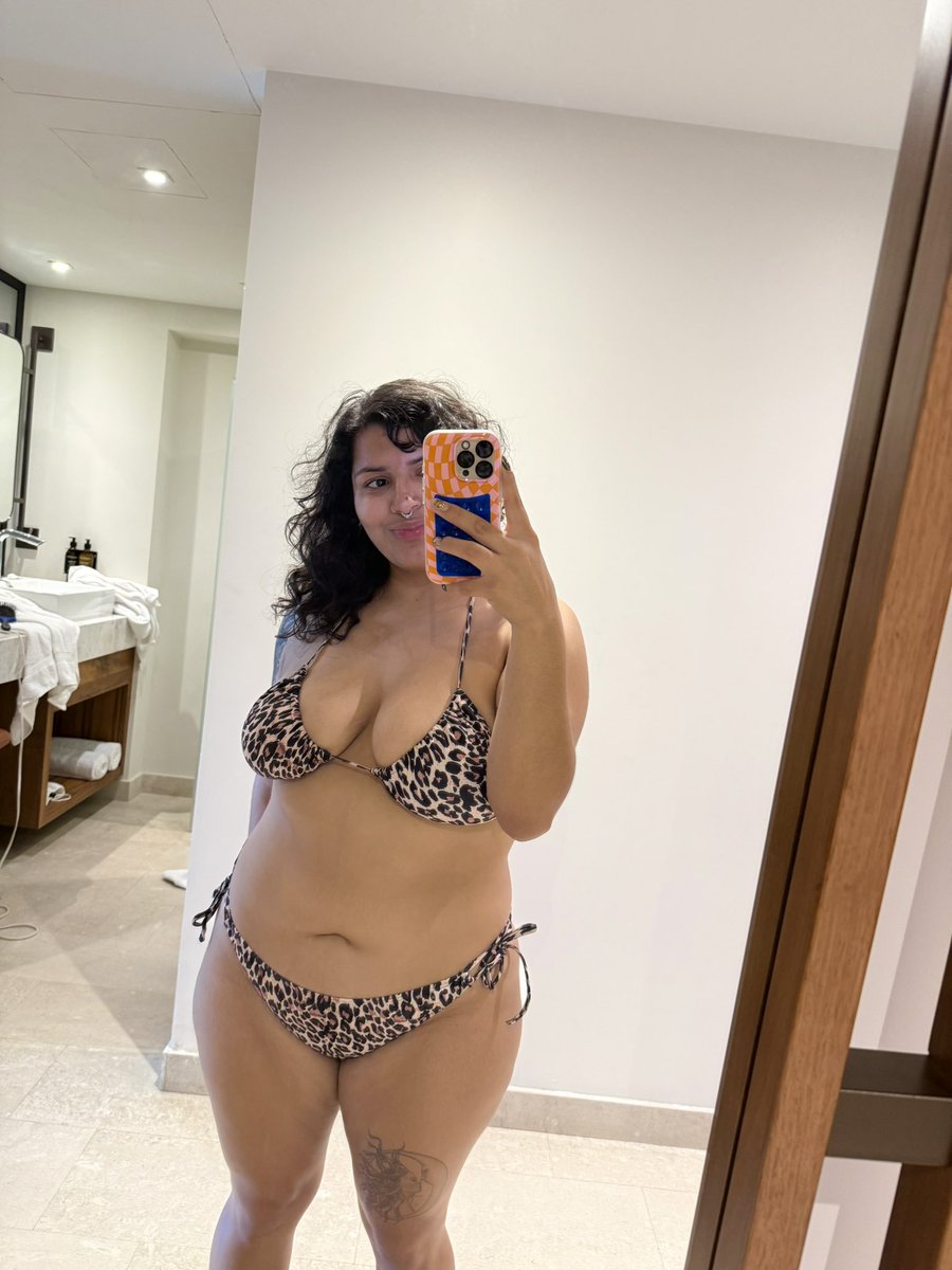 notlxna's tweet image. this bathing suit carried this weekend #SPAM #mwah