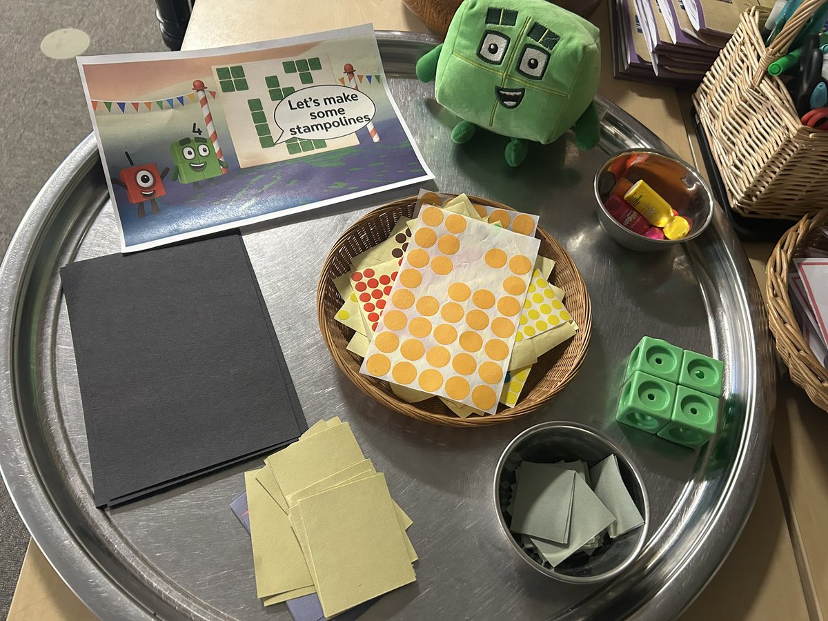 MrsGriffiths7's tweet image. Making 4 
This week we’ve been making stampolines of the number 4 and describing it using positional language #eyfs #masteringnumber #maths