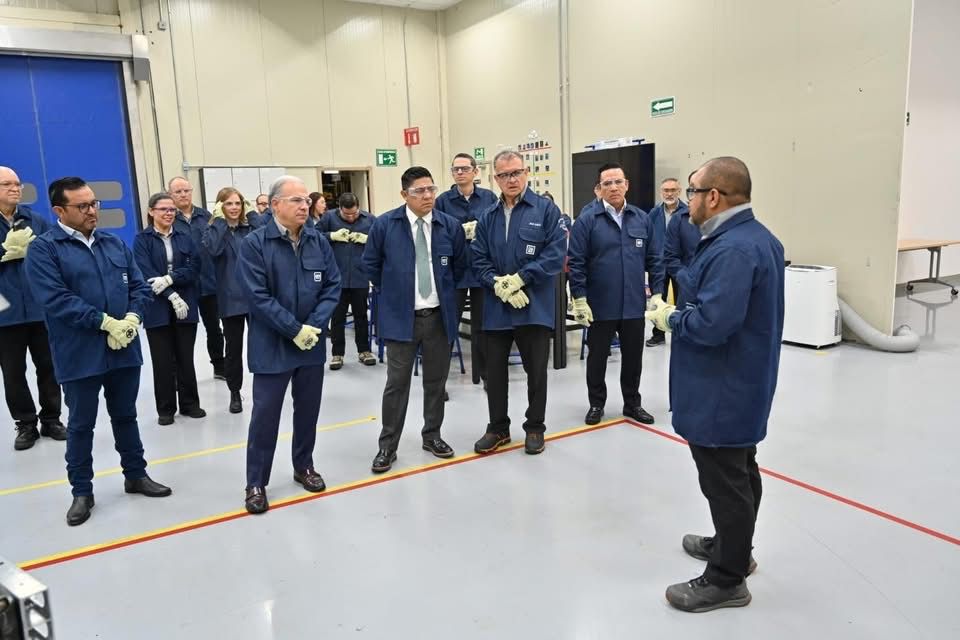 Palestra_SLP's tweet image. #SLP 

SLP, quinto lugar nacional en aumento de horas trabajadas IMMEX.

Información: tinyurl.com/3u3j9ya6