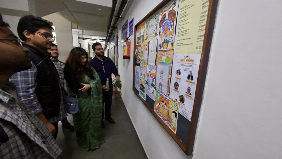 ProfRekhaSaxena's tweet photo. A display of posters from the Poster Making Competition, organised jointly with SPM College, was also arranged..⁦@SpmcollegeD⁩ https://t.co/gyOyzZXKQ1