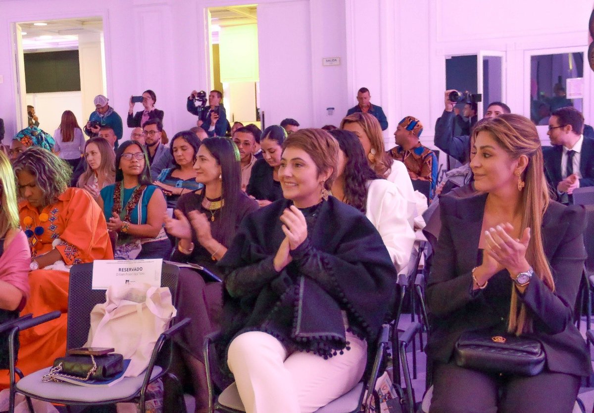 Carolina Giraldo Botero 🏛️🇨🇴 tweet media