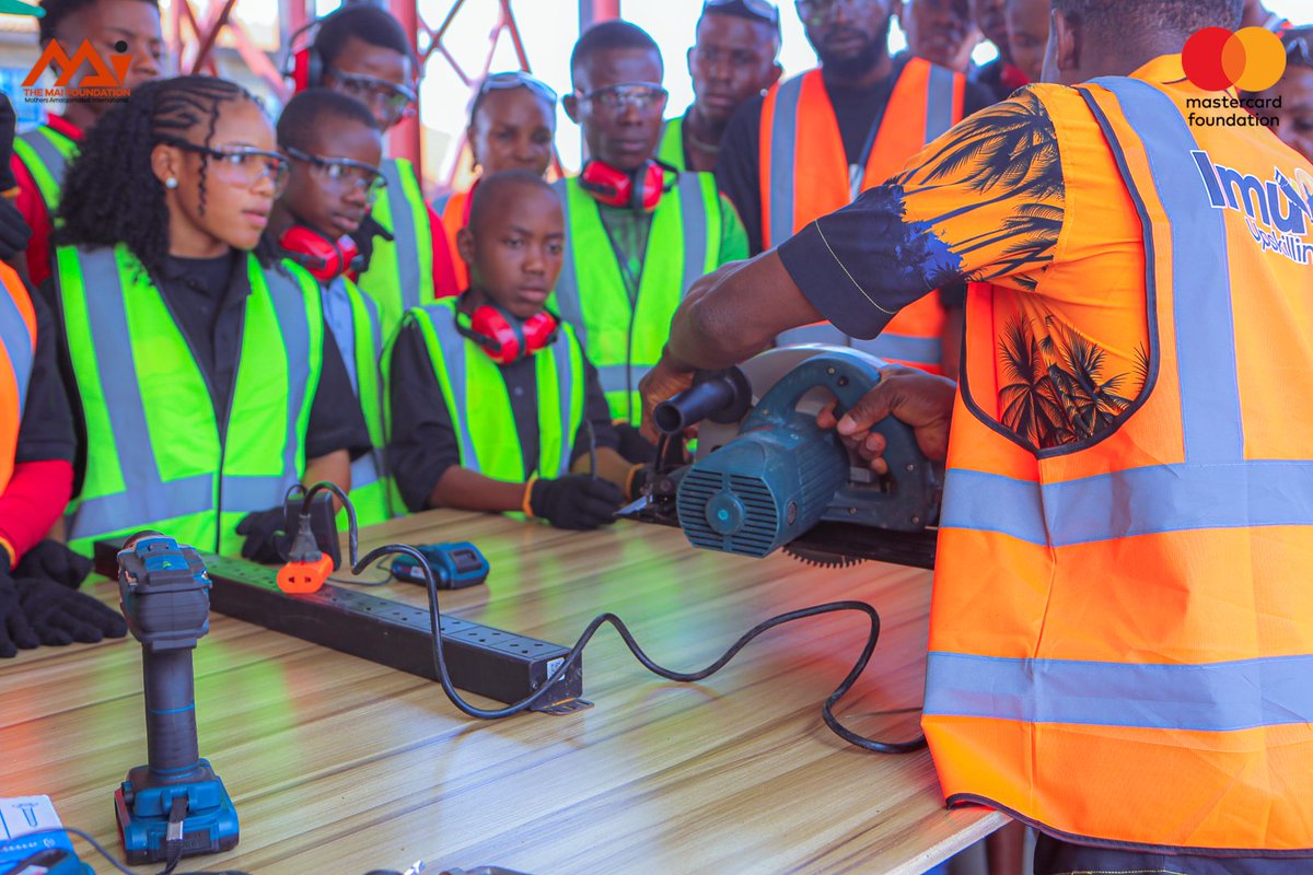 the_mai_found's tweet image. The carpentry trainees are settling into the hands-on rhythm, marking dimensions, measuring angles, understanding how wood responds. Real skills, real confidence. 

#carpentry #SkillsDevelopment #ImuOruUpskillingProject #YouthEmpowerment