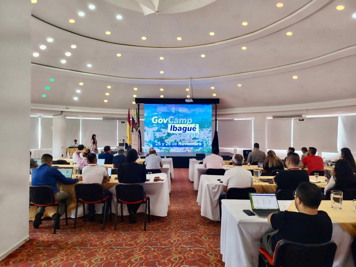 GobDigitalCO's tweet photo. @Ministerio_TIC @CarinaMurciaY 📍Concluimos con éxito dos destacadas jornadas de aprendizajes en este segundo #GovCamp2025 desde Ibagué. ¡Seguimos impulsando la #TransformaciónDigital en los territorios!
La ruta continúa:
📍 Cali – 1 y 2 de diciembre
Inscríbete aquí: https://t.co/X0DTwGiKz8🔎🔗 https://t.co/MPgVRl004z