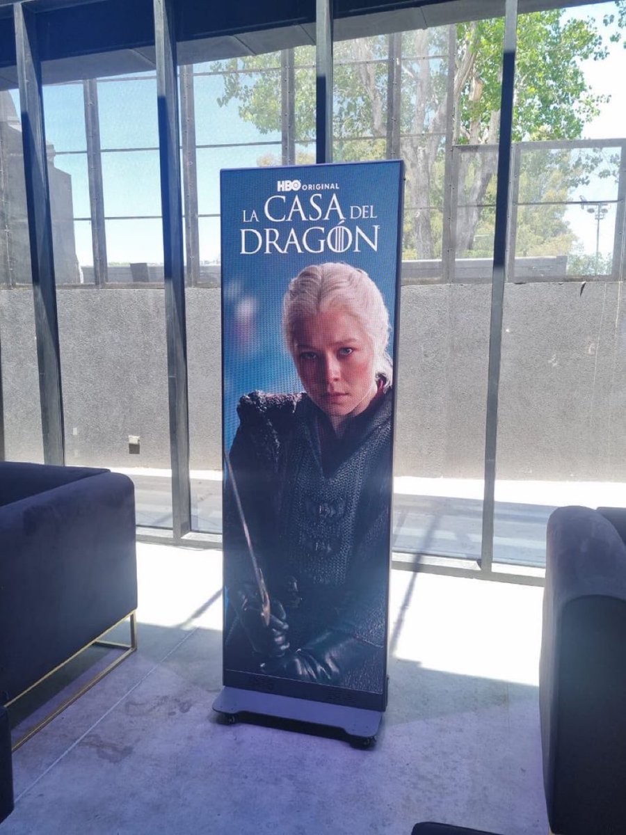 SapphireNyra's tweet image. hot mommy