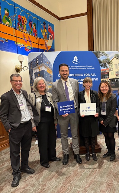 AgencyCoop's tweet image. Yesterday was #CoopHousingDay at Queen’s Park. It was fantastic to connect with MPPs like @Rob4Ajax and @marymargaretbey to discuss the protection / growth of co-op housing in ON. Together we want to ensure co-ops remain a strong &amp;amp; sustainable housing option! @CHFCanada @HCooperH