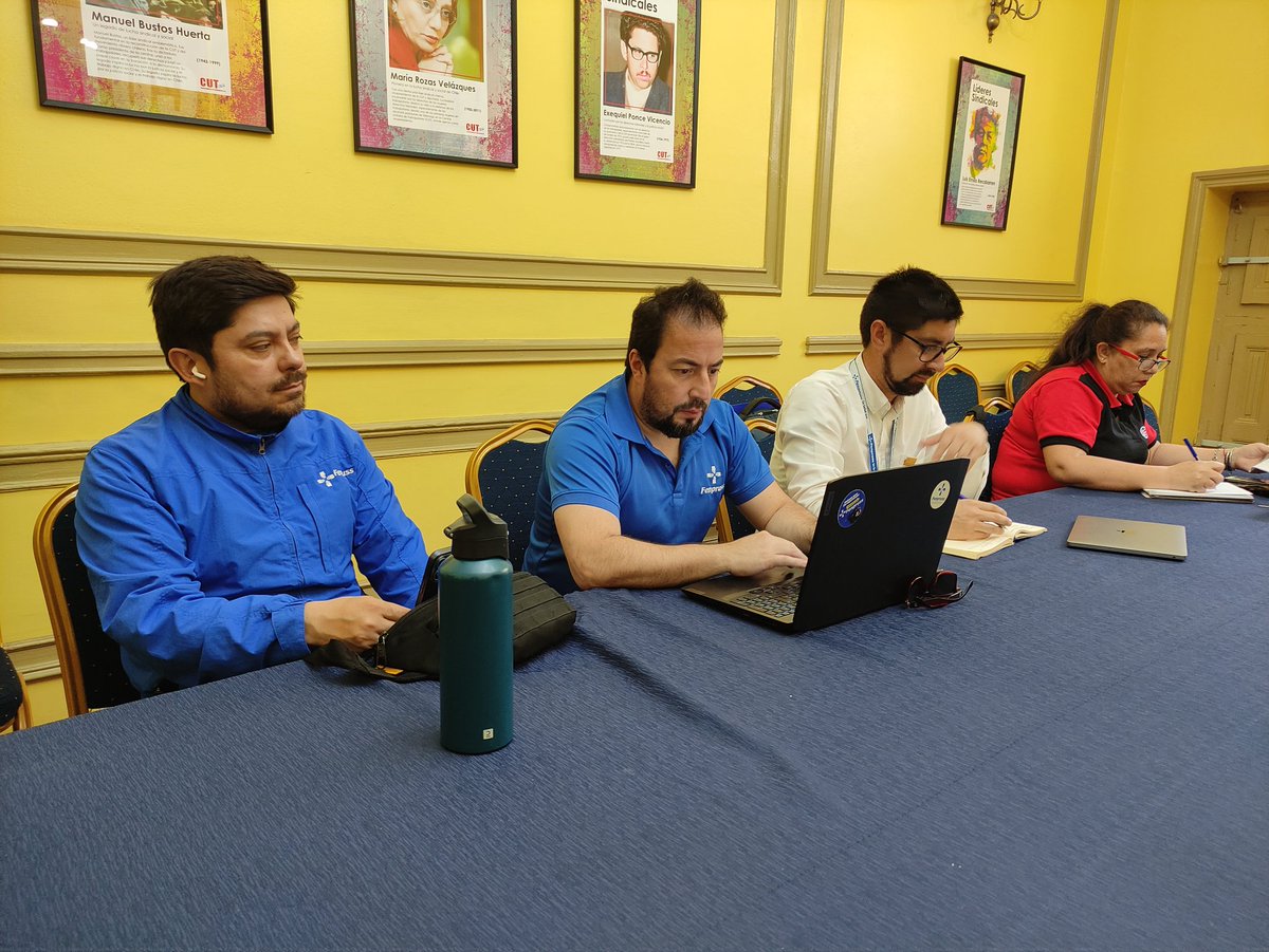 #CUT 🔵 Como Fenpruss participamos en una nueva reunión de la Secretaría de <a href="/salud_cut/">Secretaria de Salud CUT</a> ☝🏼

🔹 En la instancia se dialoga sobre el pliego del sector público desde la perspectiva de las organizaciones de la salud. 👊🏼